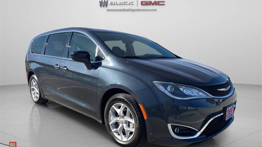 2019 Chrysler Pacifica Touring Plus — Minivan — 69,796 mi — Austin, TX