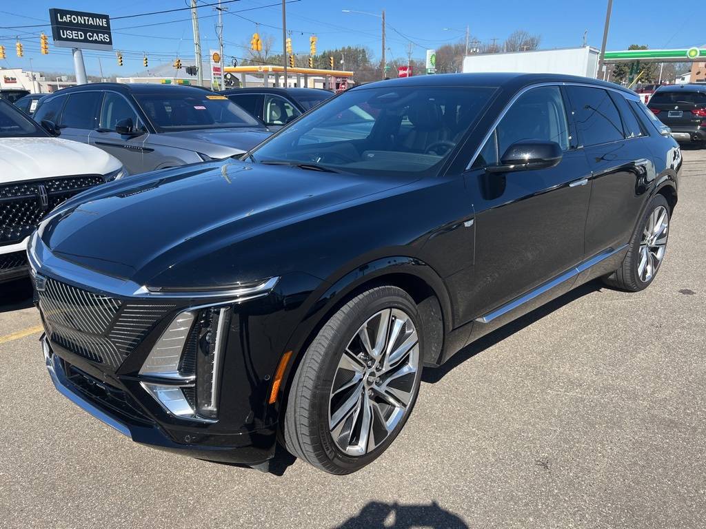 2023 Cadillac LYRIQ Luxury — SUV — 13,767 mi — Grand Rapids, MI