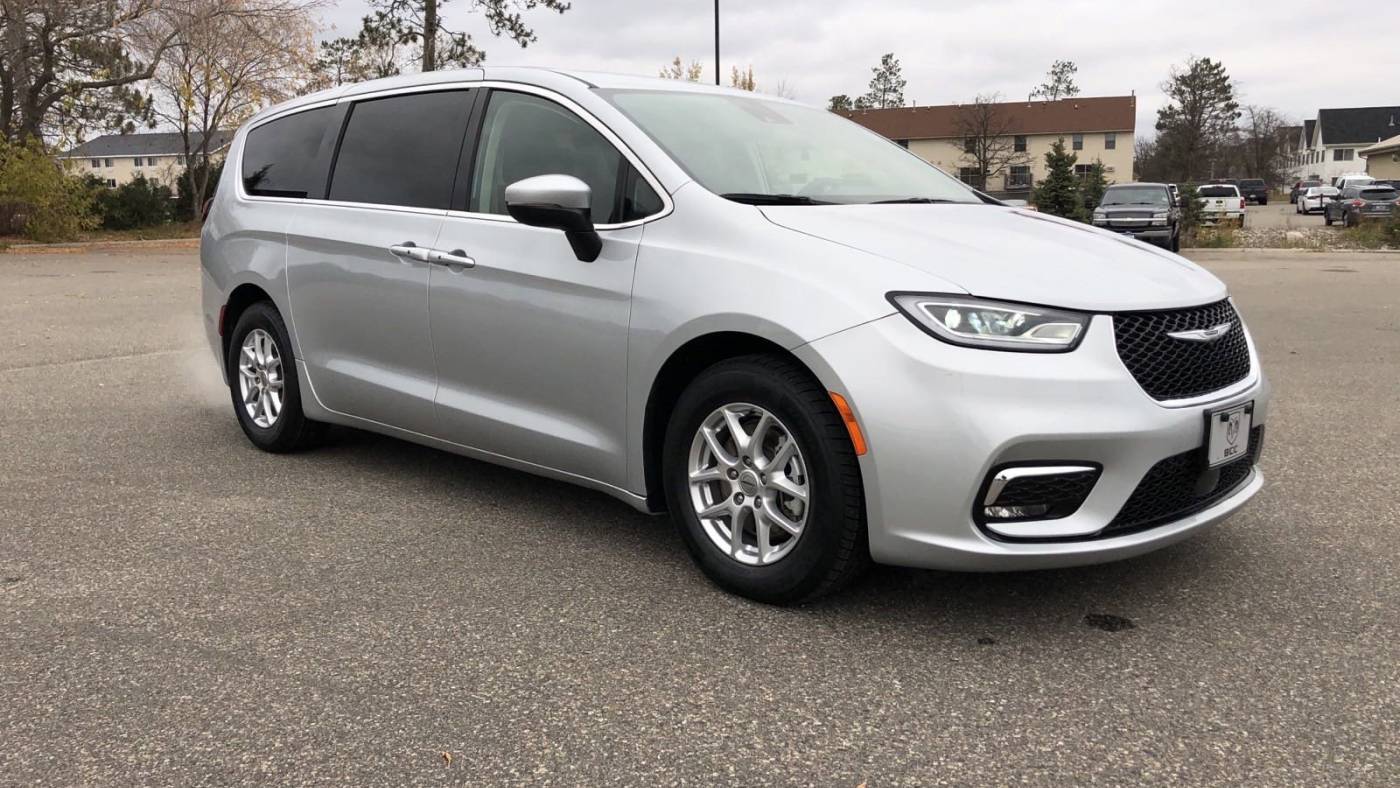 2023 Chrysler Pacifica Touring L — Minivan — 63,052 mi — Bemidji, MN