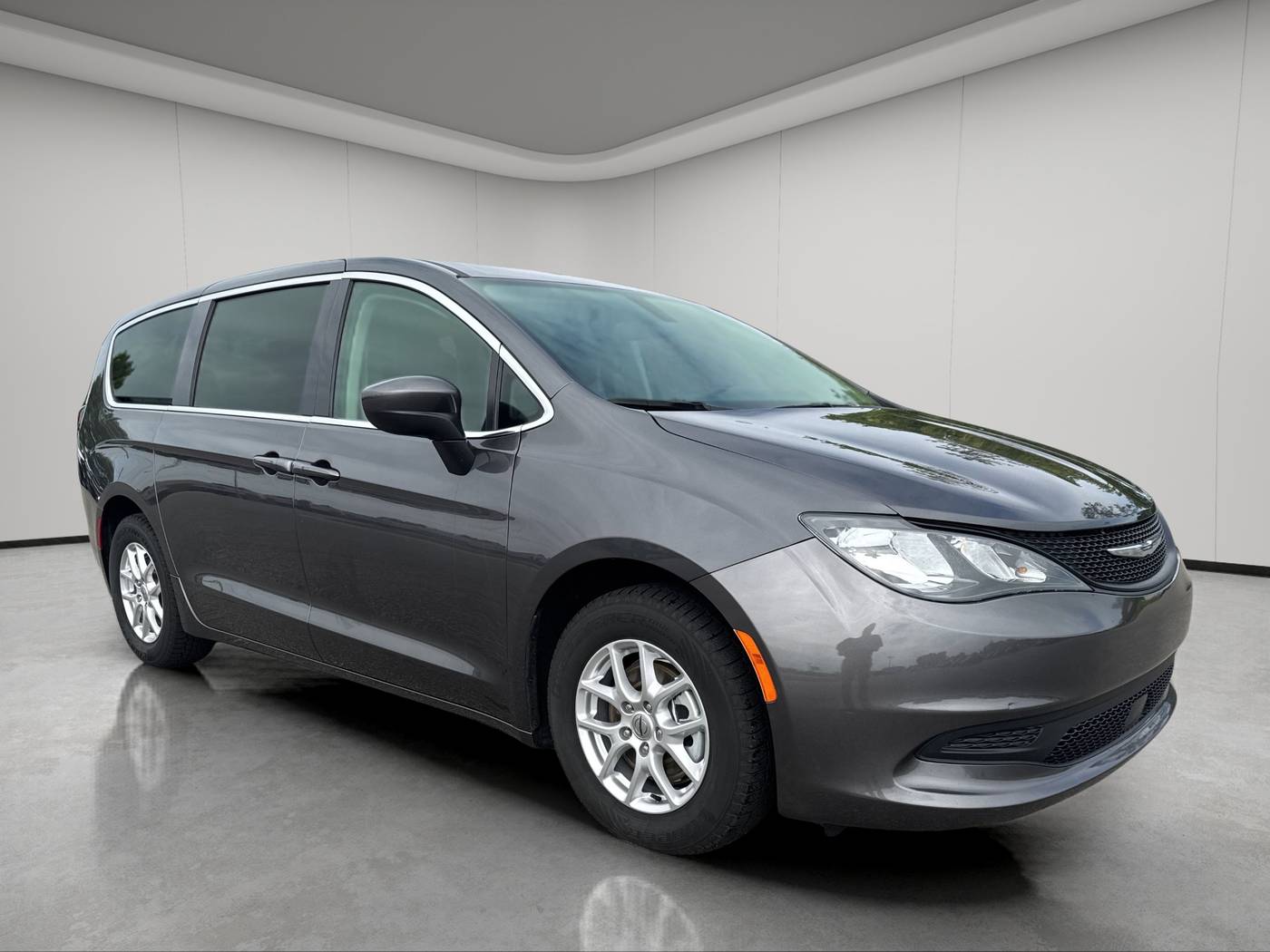 2022 Chrysler Voyager LX — Minivan — 76,352 mi — Bemidji, MN