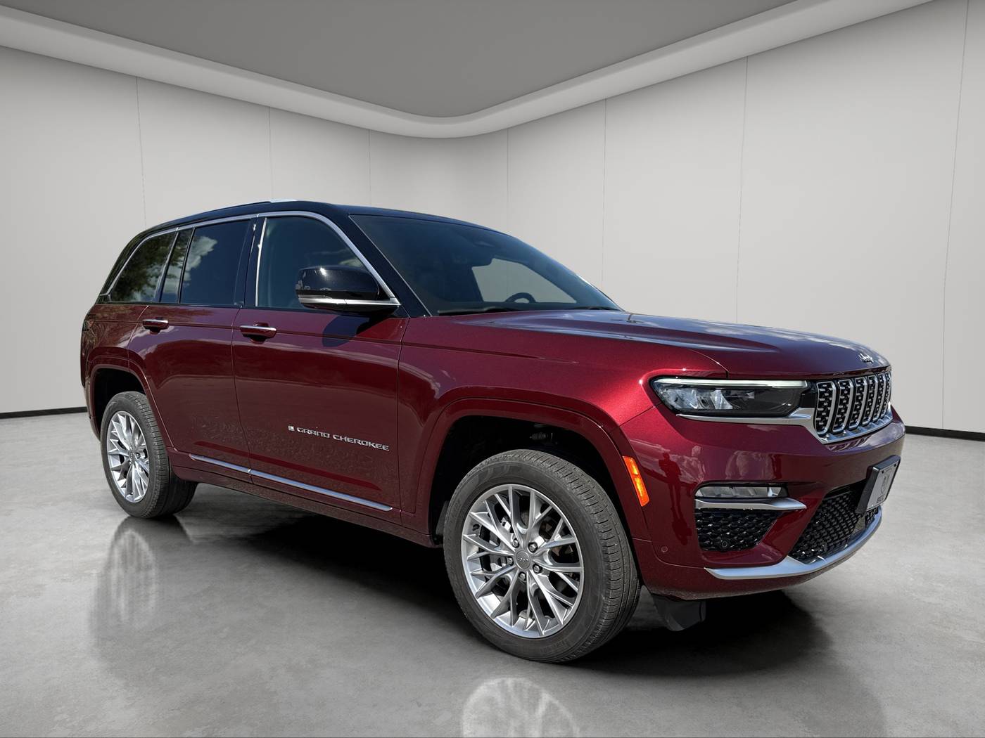 2023 Jeep Grand Cherokee Summit — SUV — 48,229 mi — Bemidji, MN