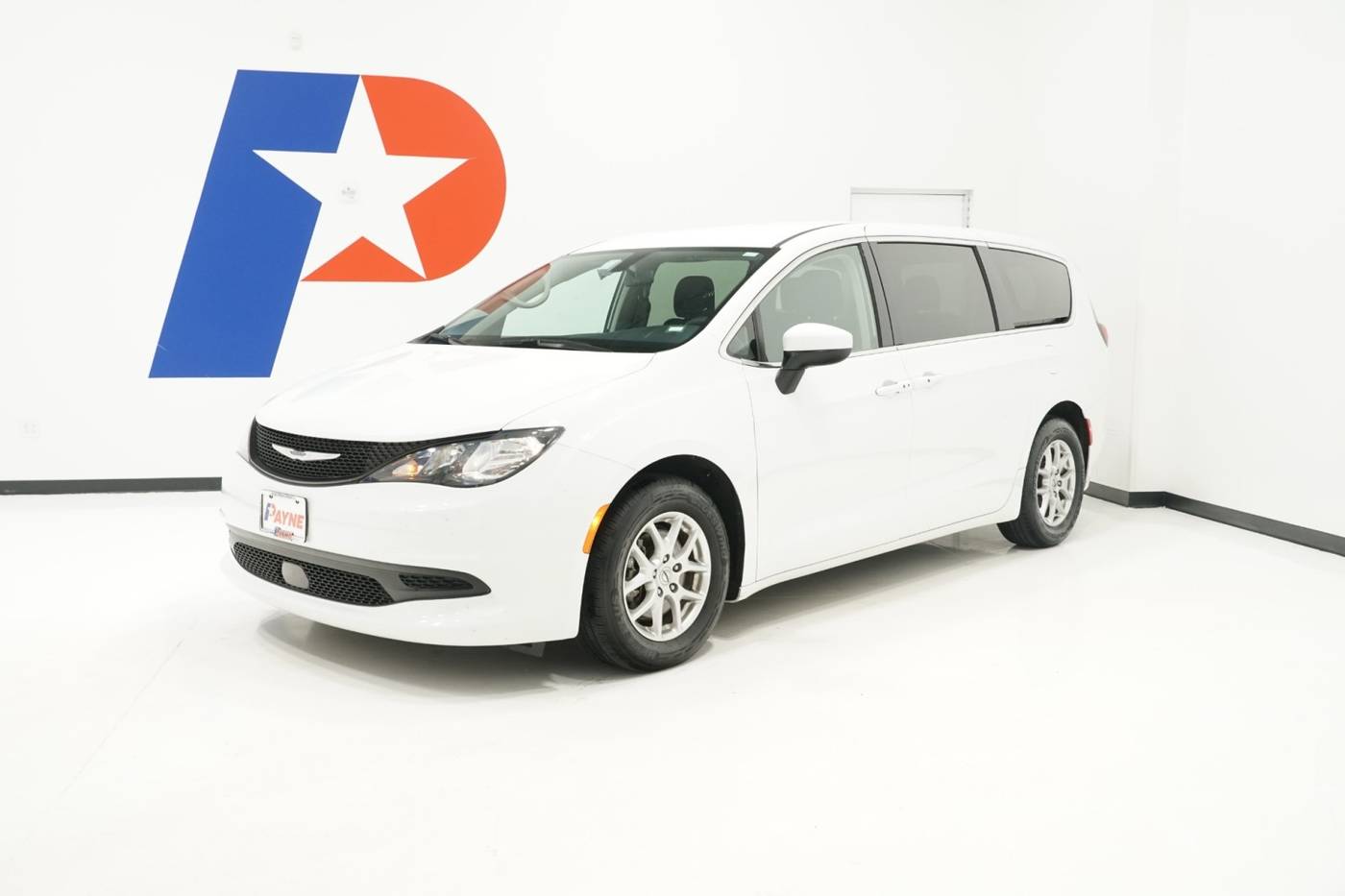 2022 Chrysler Voyager LX — Minivan — 63,315 mi — Edinburg, TX