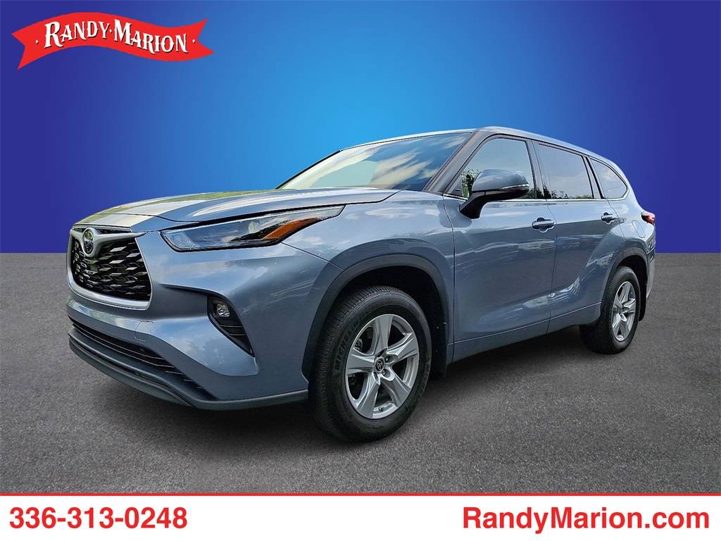 2022 Toyota Highlander LE — SUV — 28,337 mi — West Jefferson, NC