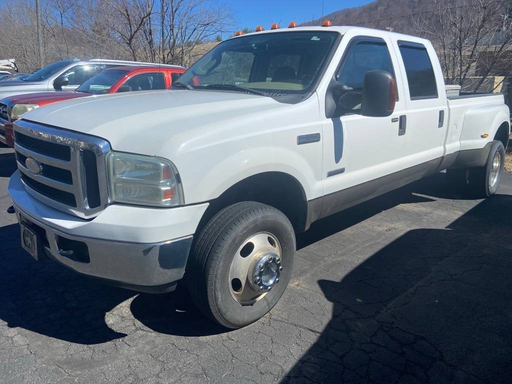 2006 Ford Super Duty F-350 XLT — Pickup Truck — 237,066 mi — West Jefferson, NC