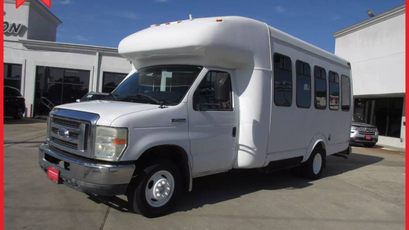 2010 Ford Econoline Commercial Cutaway E-450 — Chassis Cab Truck — 215,044 mi — Houston, TX