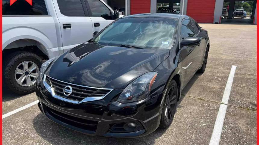 2013 nissan altima coupe black