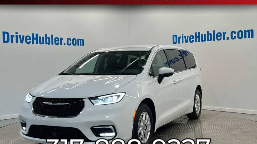 2023 Chrysler Pacifica Touring L — Minivan — 70,229 mi — Indianapolis, IN
