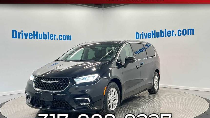 2023 Chrysler Pacifica Touring L — Minivan — 67,114 mi — Indianapolis, IN