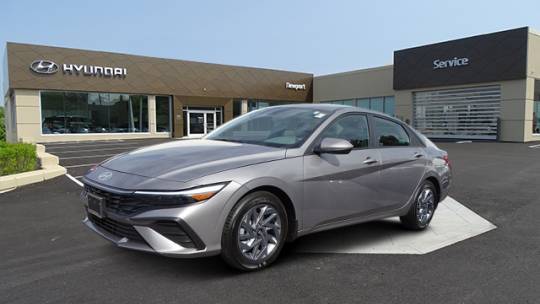 2024 Hyundai Elantra SEL — Sedan — 5,542 mi — Middletown, RI