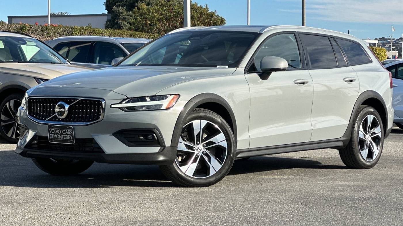 2024 Volvo V60 Cross Country Plus — Wagon — 18,529 mi — Seaside, CA