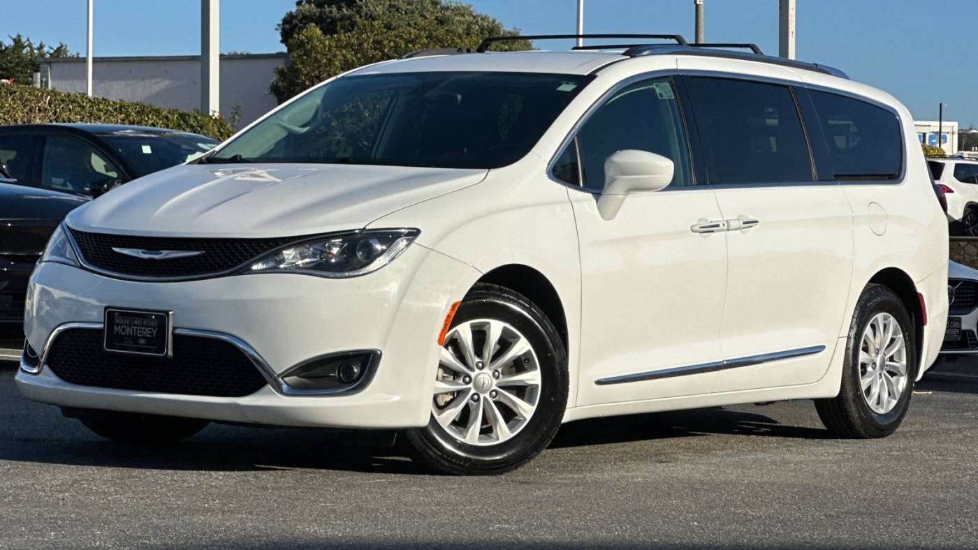 2019 Chrysler Pacifica Touring L — Minivan — 70,825 mi — Seaside, CA