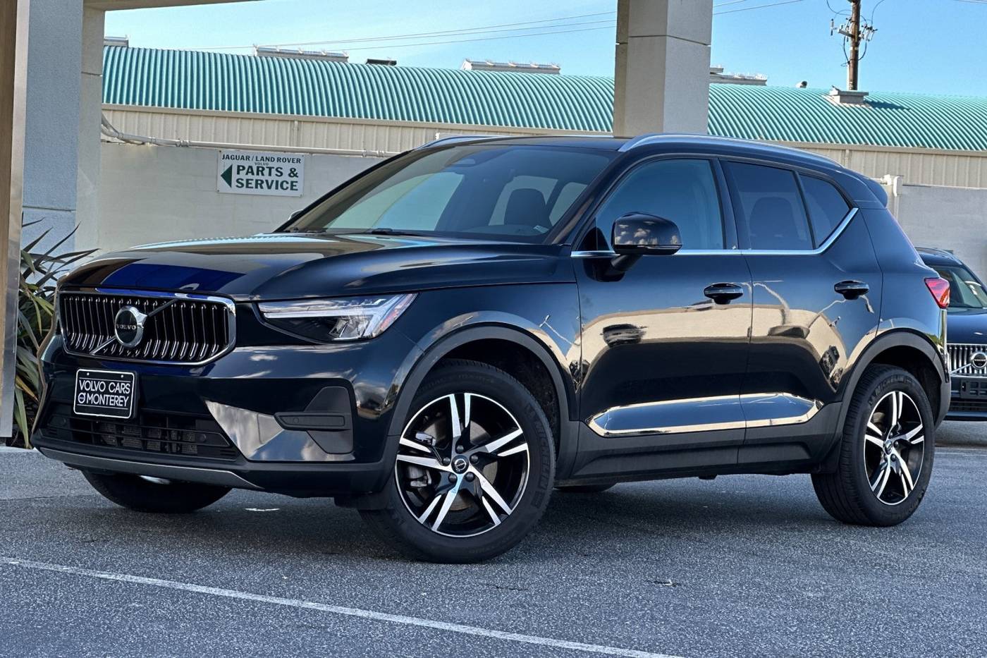 2025 Volvo XC40 Core — SUV — 17,959 mi — Seaside, CA