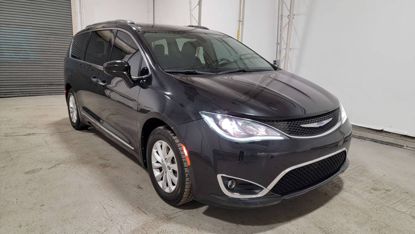2018 Chrysler Pacifica Touring L — Minivan — 48,315 mi — South Plainfield, NJ