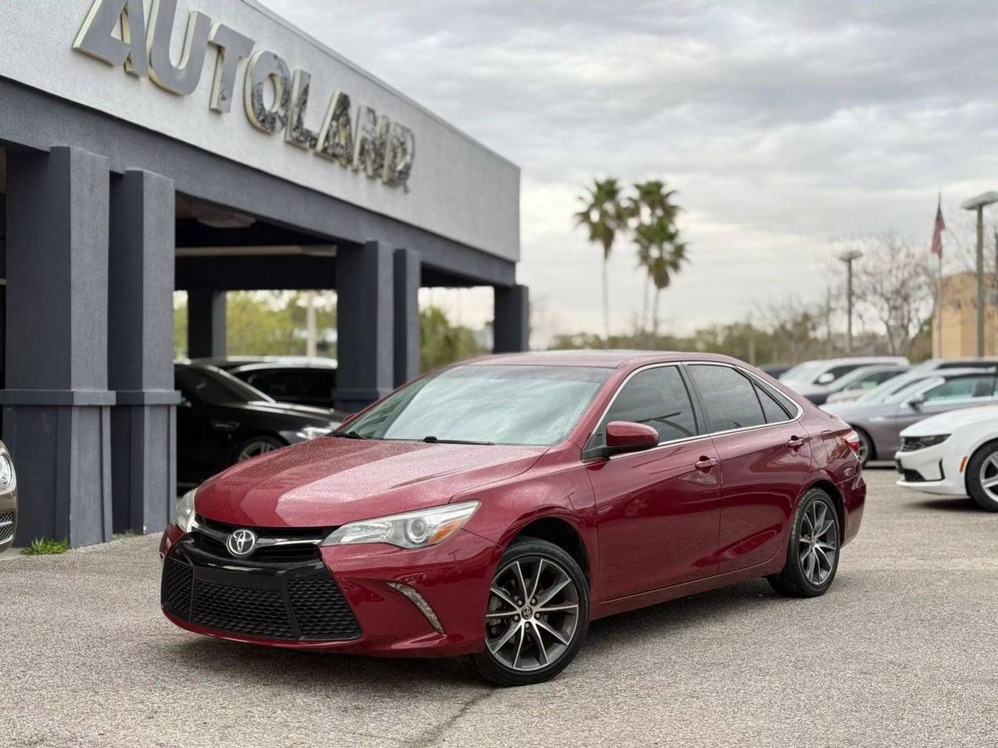 2015 Toyota Camry LE — Sedan — 98,999 mi — Jacksonville, FL