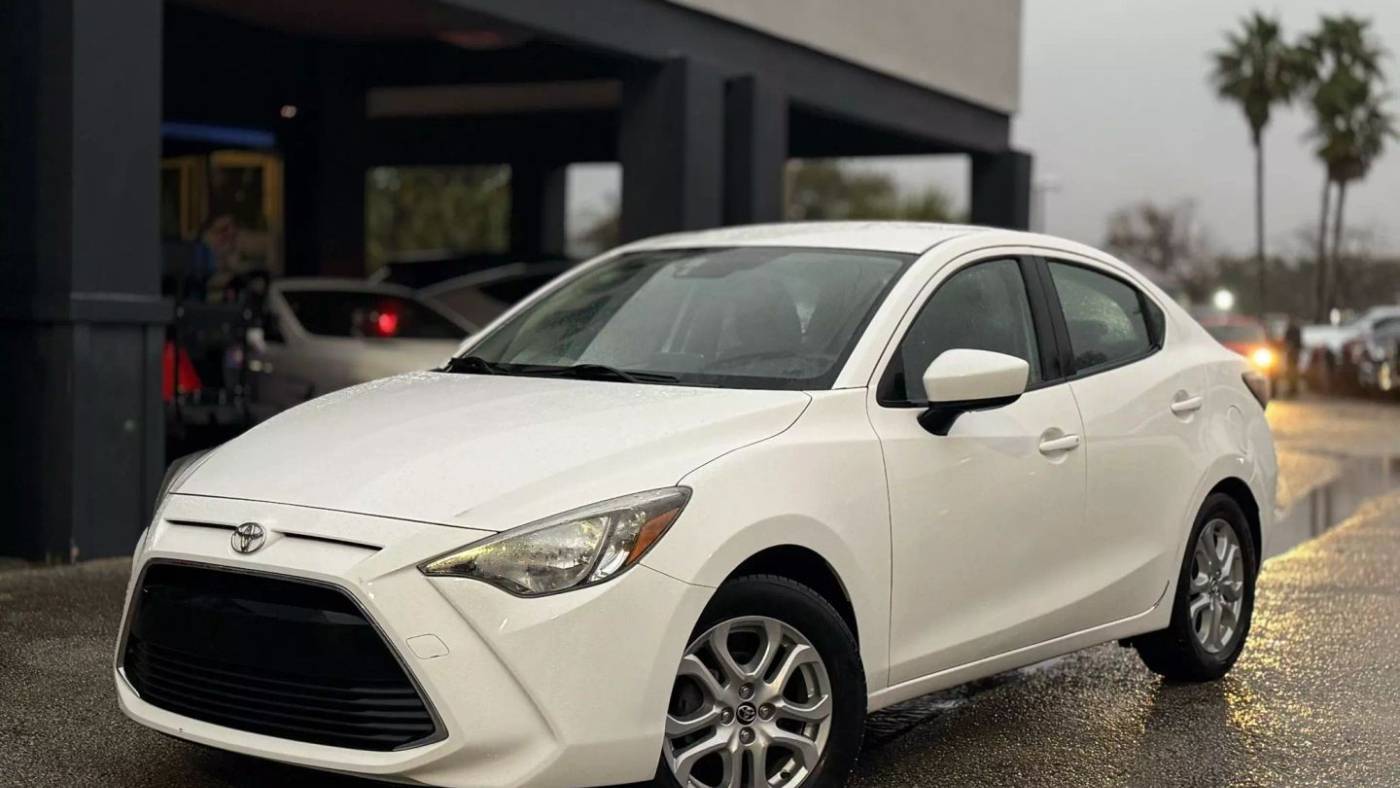 2017 Toyota Yaris iA Base — Sedan — 86,270 mi — Jacksonville, FL