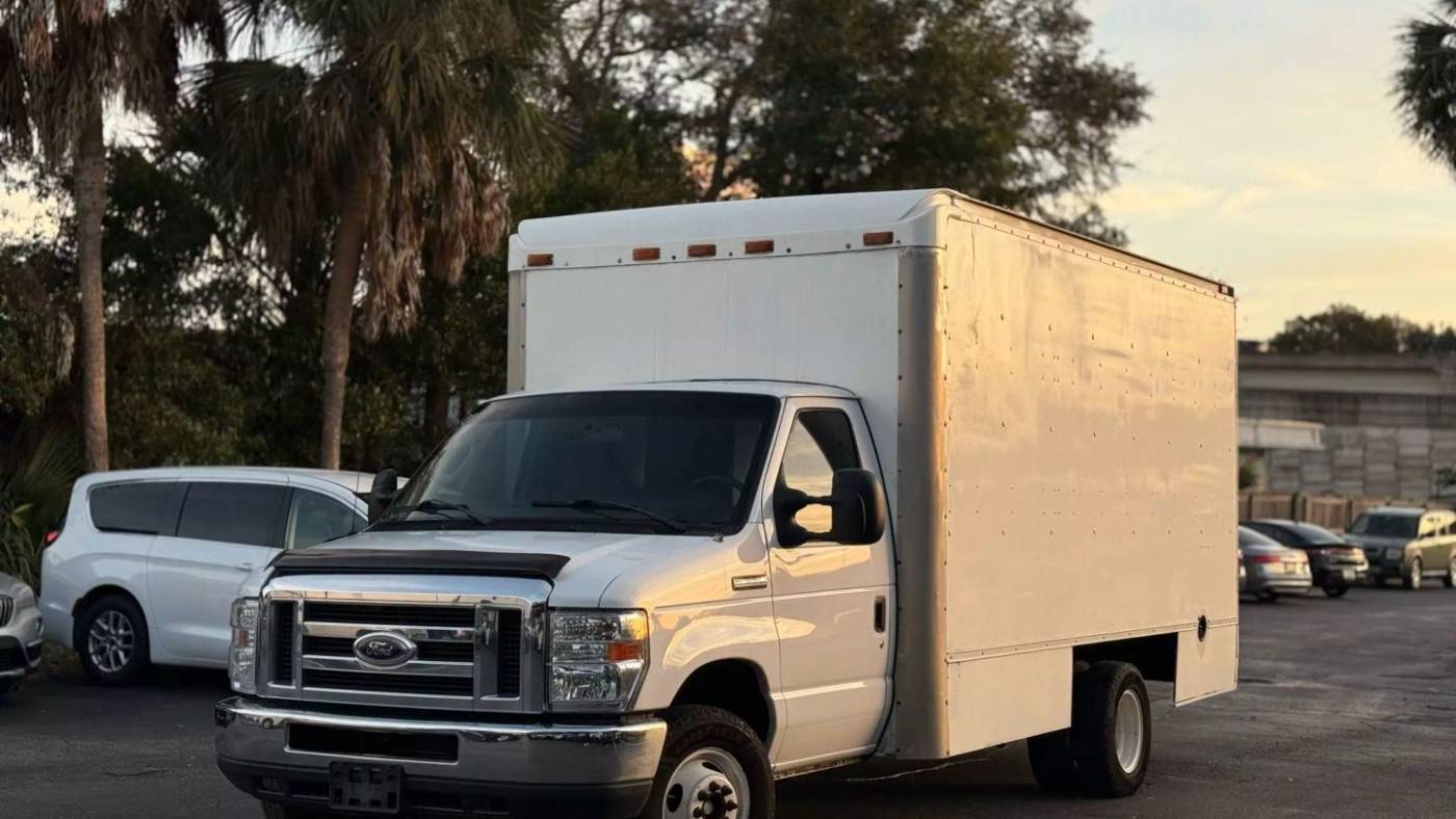 2018 Ford E-Series Cutaway E-350 — Chassis Cab Truck — 30,770 mi — Jacksonville, FL