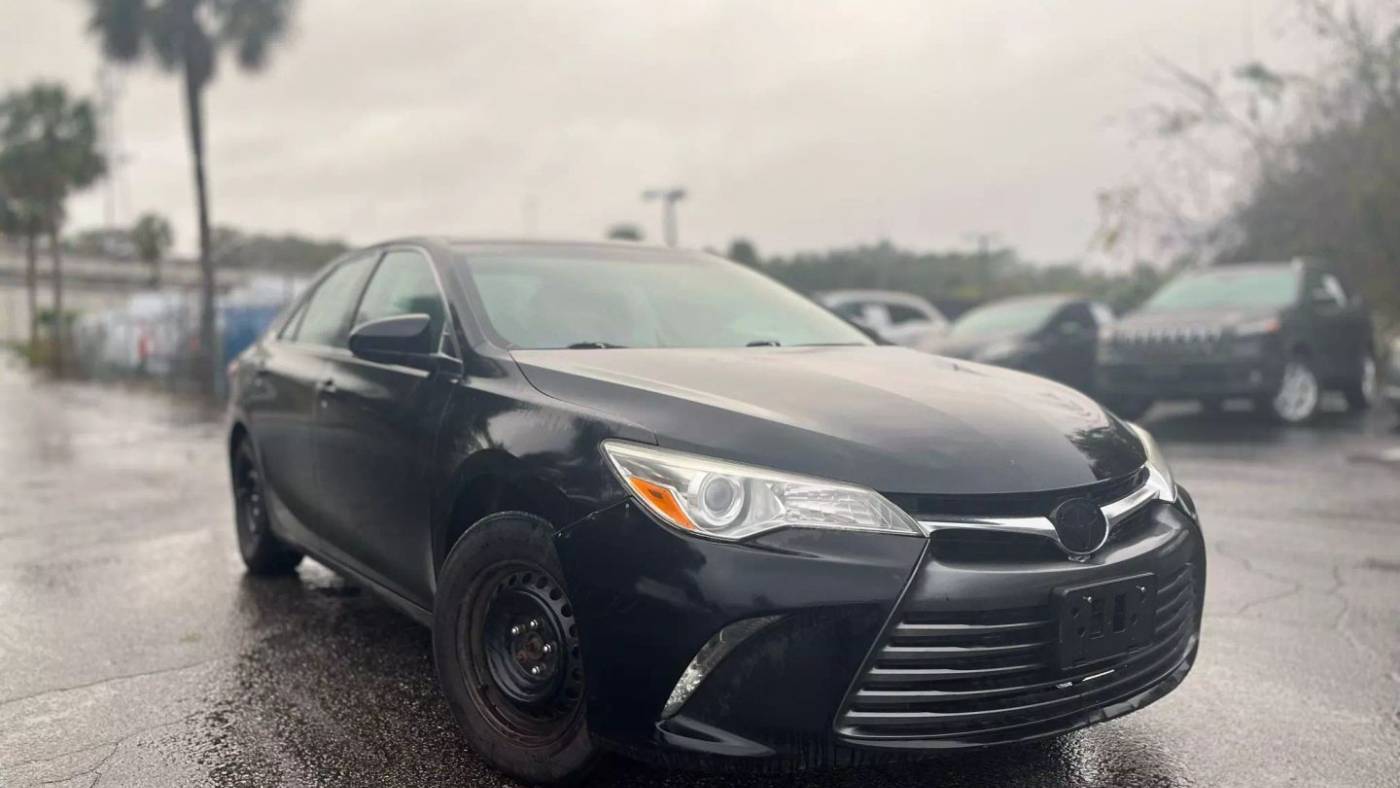 2015 Toyota Camry LE — Sedan — 123,249 mi — Jacksonville, FL