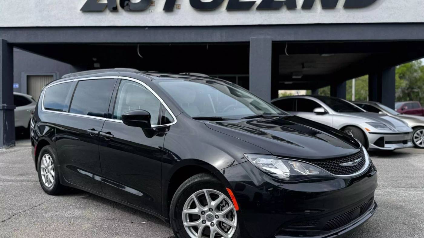 2021 Chrysler Voyager LXI — Minivan — 58,488 mi — Jacksonville, FL