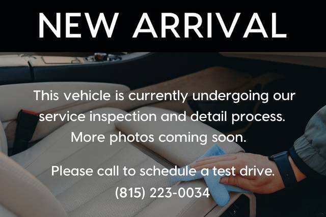 2017 GMC Sierra 1500 SLT — Pickup Truck — 123,569 mi — Peru, IL