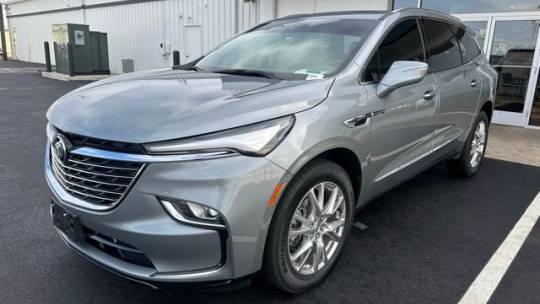 2024 Buick Enclave Essence — SUV — 15,243 mi — Peru, IL