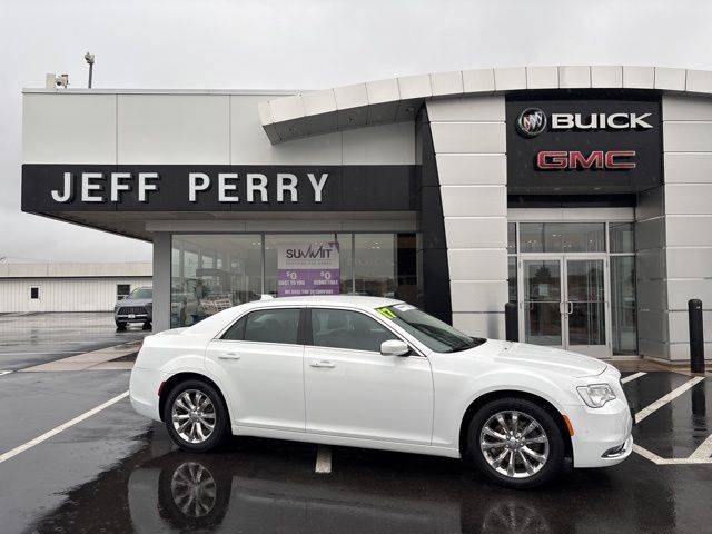 2017 Chrysler 300 Limited — Sedan — 53,505 mi — Peru, IL