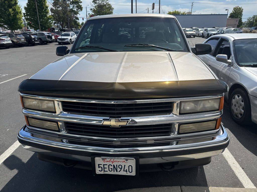 1999 Chevrolet Suburban Base — SUV — 179,424 mi — Redding, CA