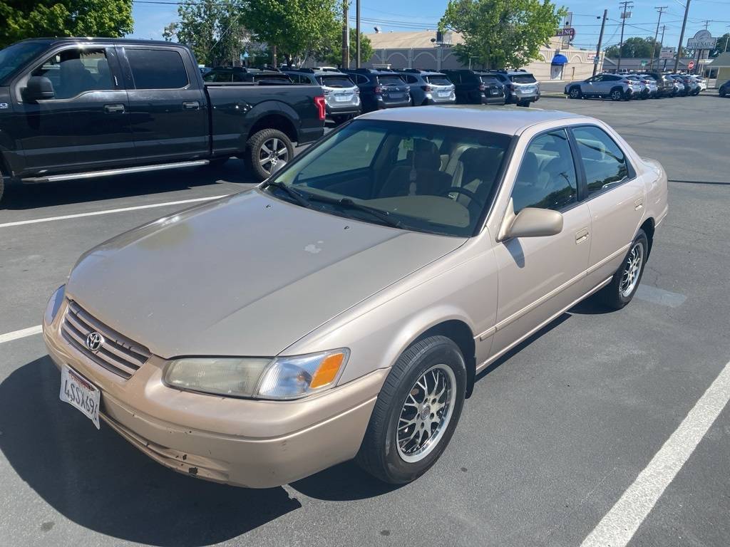 1999 Toyota Camry LE — Sedan — 146,620 mi — Redding, CA