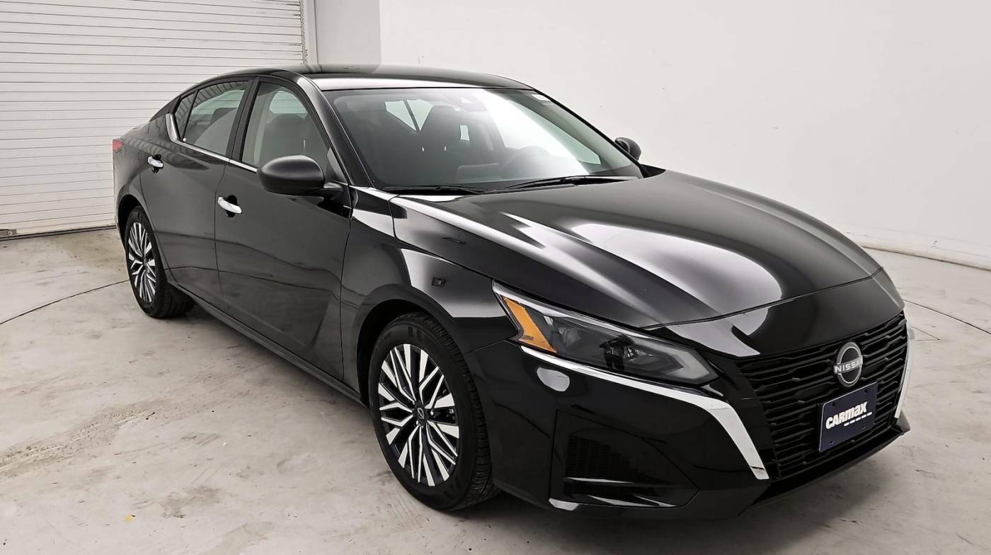 2024 Nissan Altima SV — Sedan — 17,132 mi — Asheville, NC