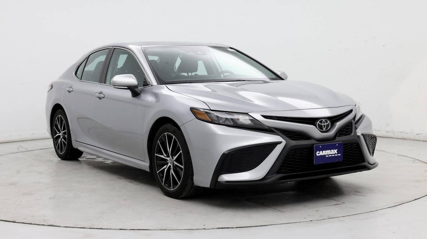 2022 Toyota Camry SE — Sedan — 17,424 mi — Asheville, NC
