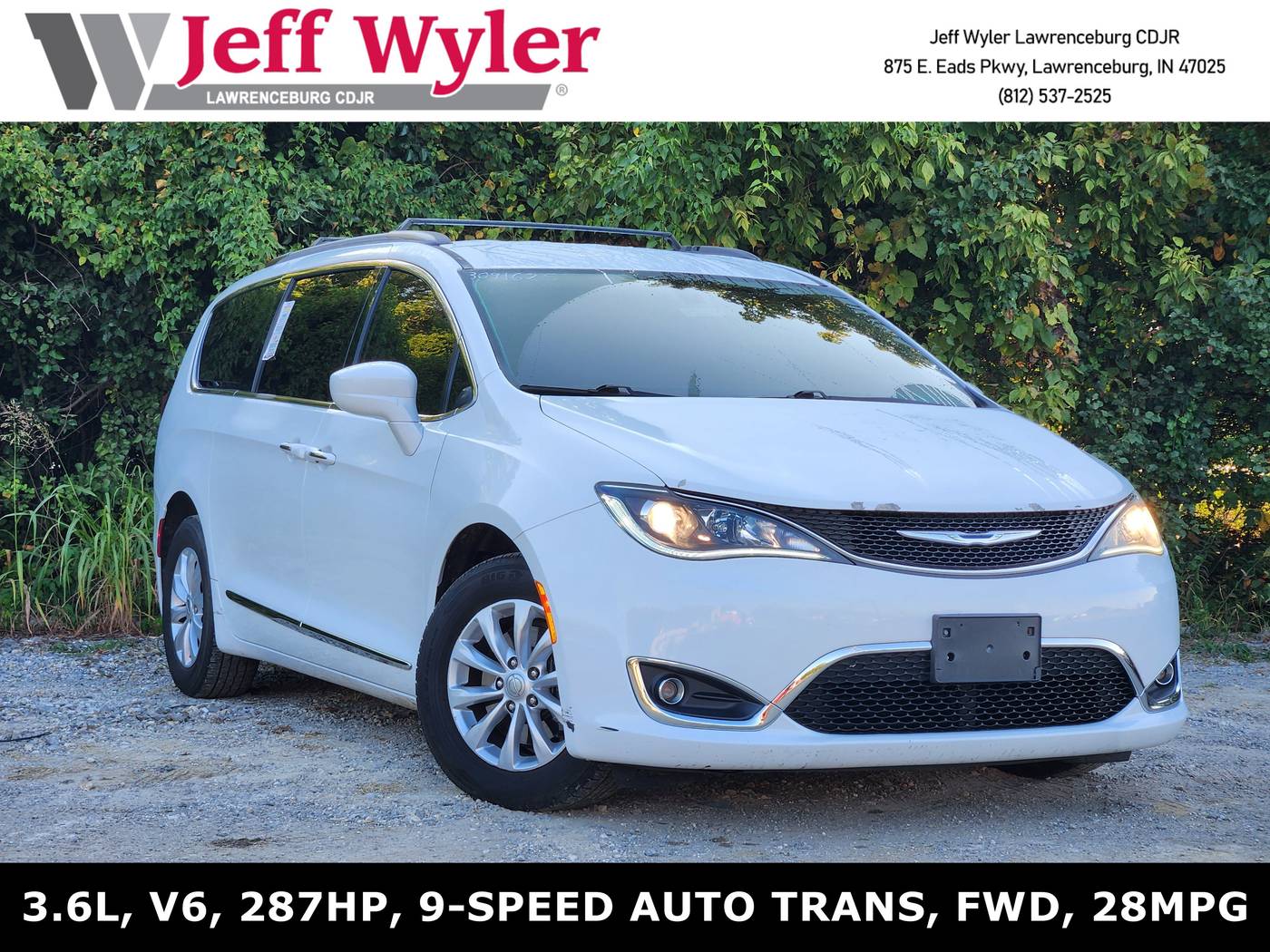 2017 Chrysler Pacifica Touring L — Minivan — 136,738 mi — Lawrenceburg, IN