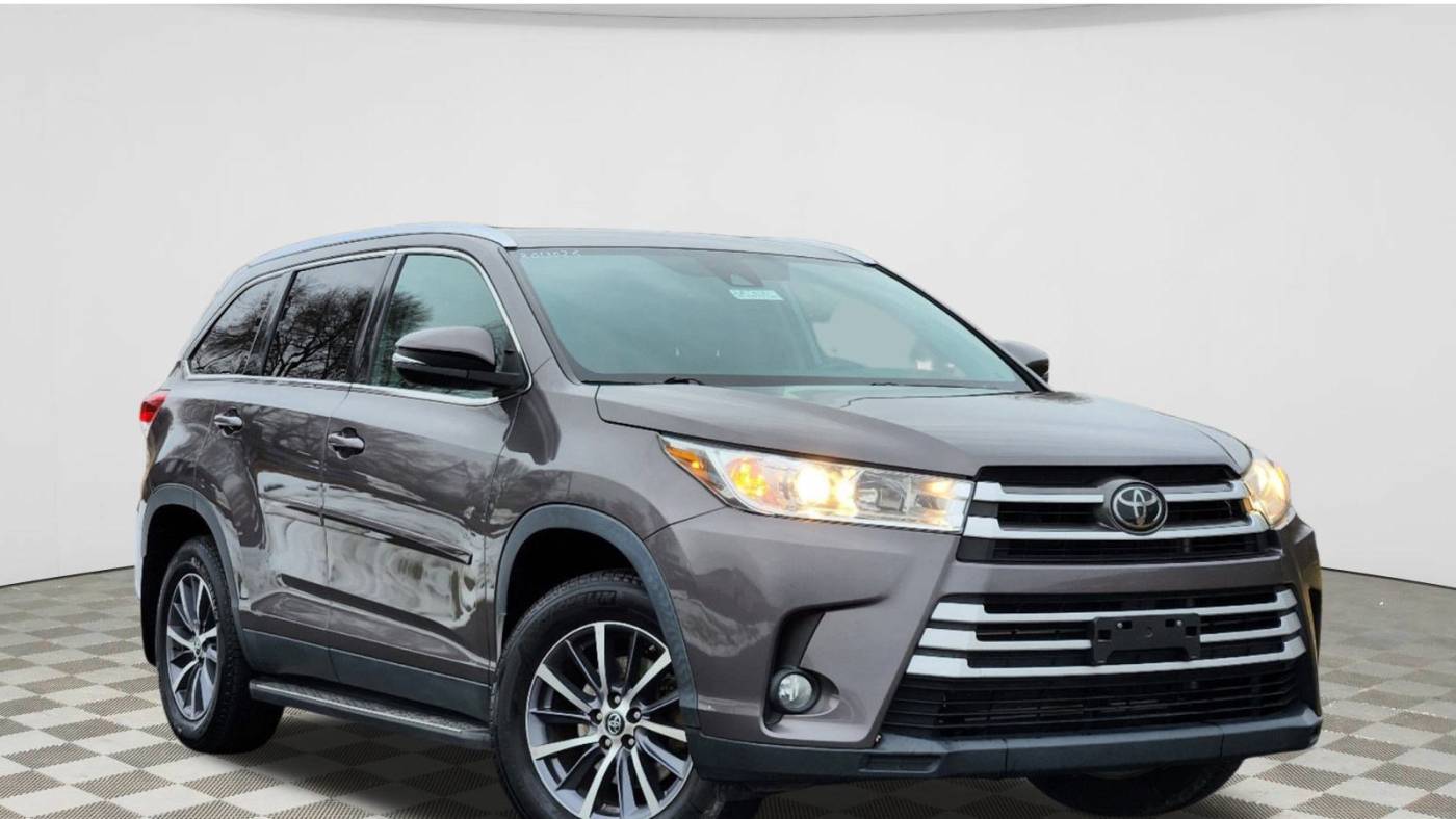 2019 Toyota Highlander XLE — SUV — 108,908 mi — Lawrenceburg, IN