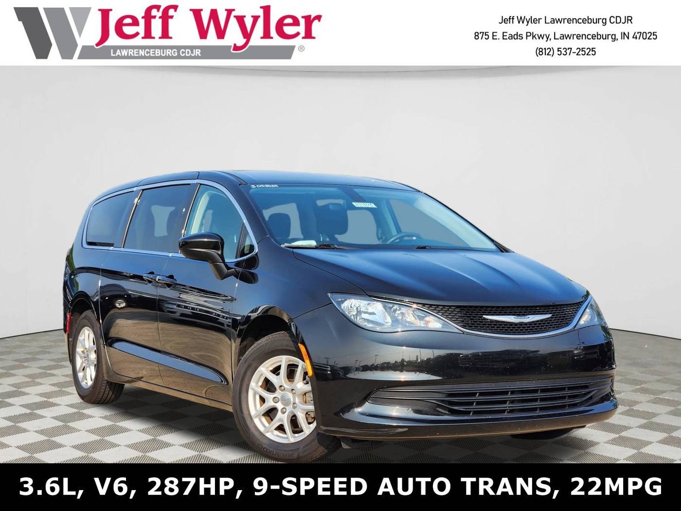2017 Chrysler Pacifica Touring — Minivan — 75,730 mi — Lawrenceburg, IN