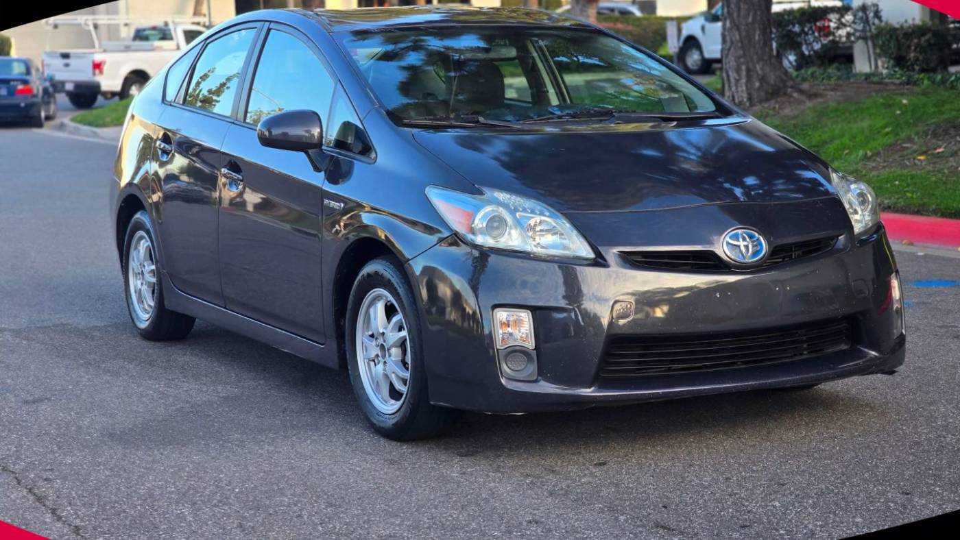 2011 Toyota Prius Three — Sedan — 117,652 mi — Corona, CA