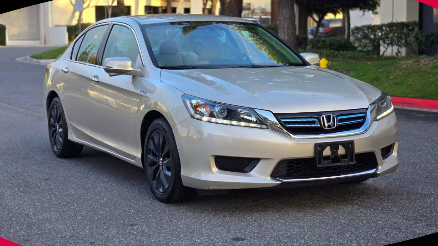 2015 Honda Accord Hybrid — Sedan — 72,869 mi — Corona, CA