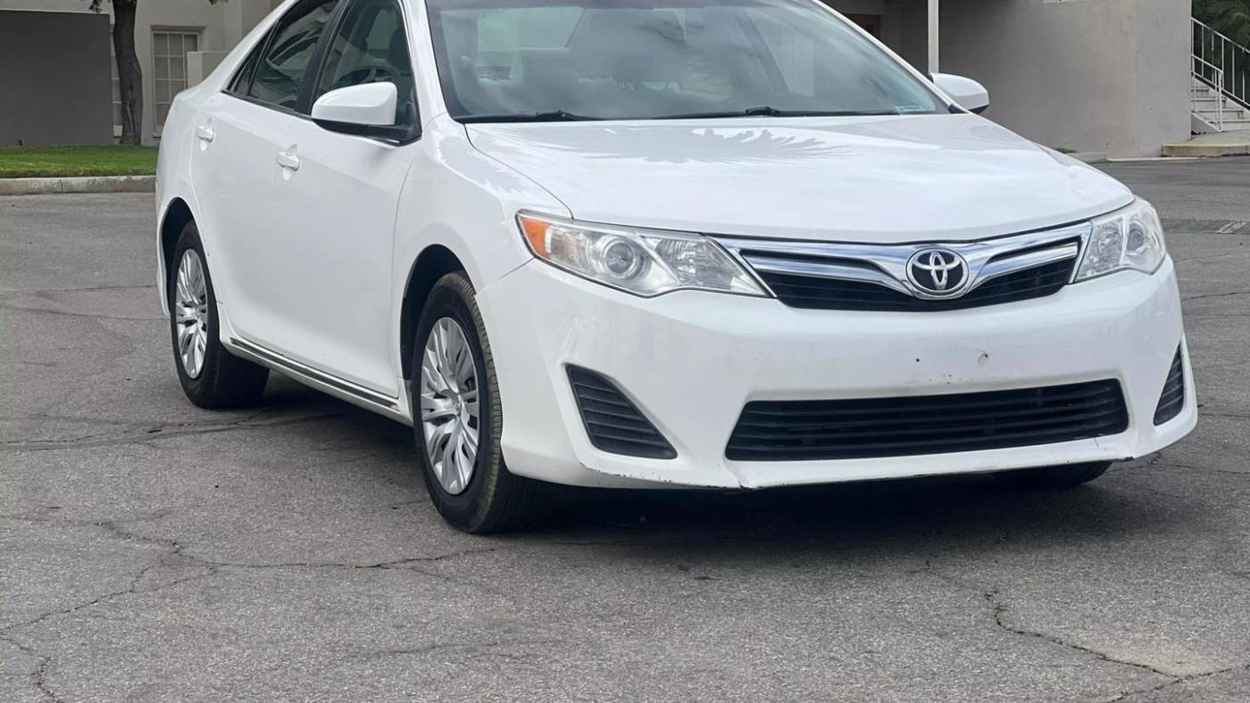2012 Toyota Camry LE — Sedan — 74,114 mi — Corona, CA