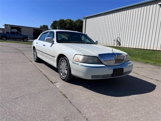 2006 Lincoln Town Car Designer Series — Sedan — 119,572 mi — Cape Girardeau, MO
