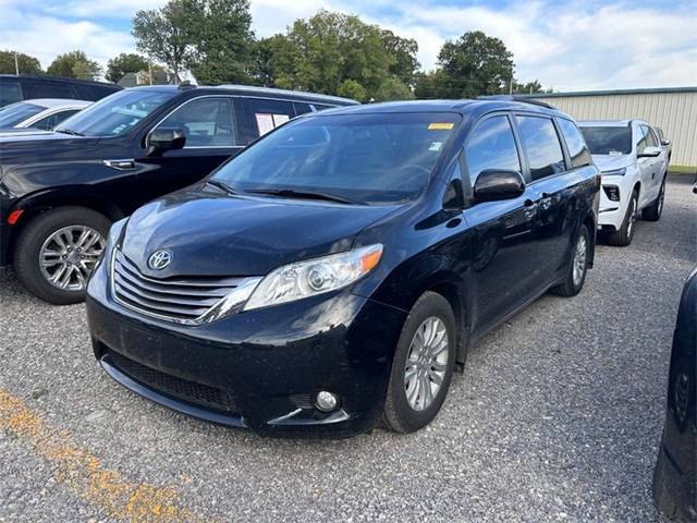 2017 Toyota Sienna XLE — Minivan — 113,223 mi — Cape Girardeau, MO