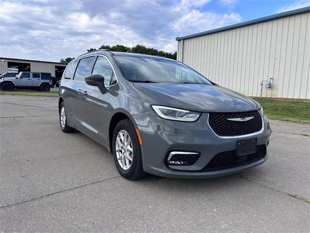 2022 Chrysler Pacifica Touring L — Minivan — 56,000 mi — Cape Girardeau, MO