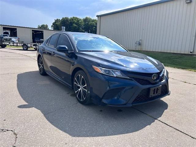 2020 Toyota Camry SE — Sedan — 71,717 mi — Cape Girardeau, MO