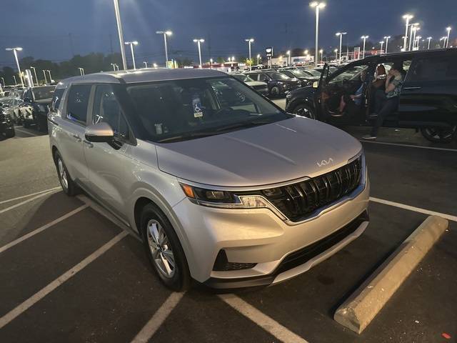 2022 Kia Carnival LX — Minivan — 70,381 mi — Fairfield, OH