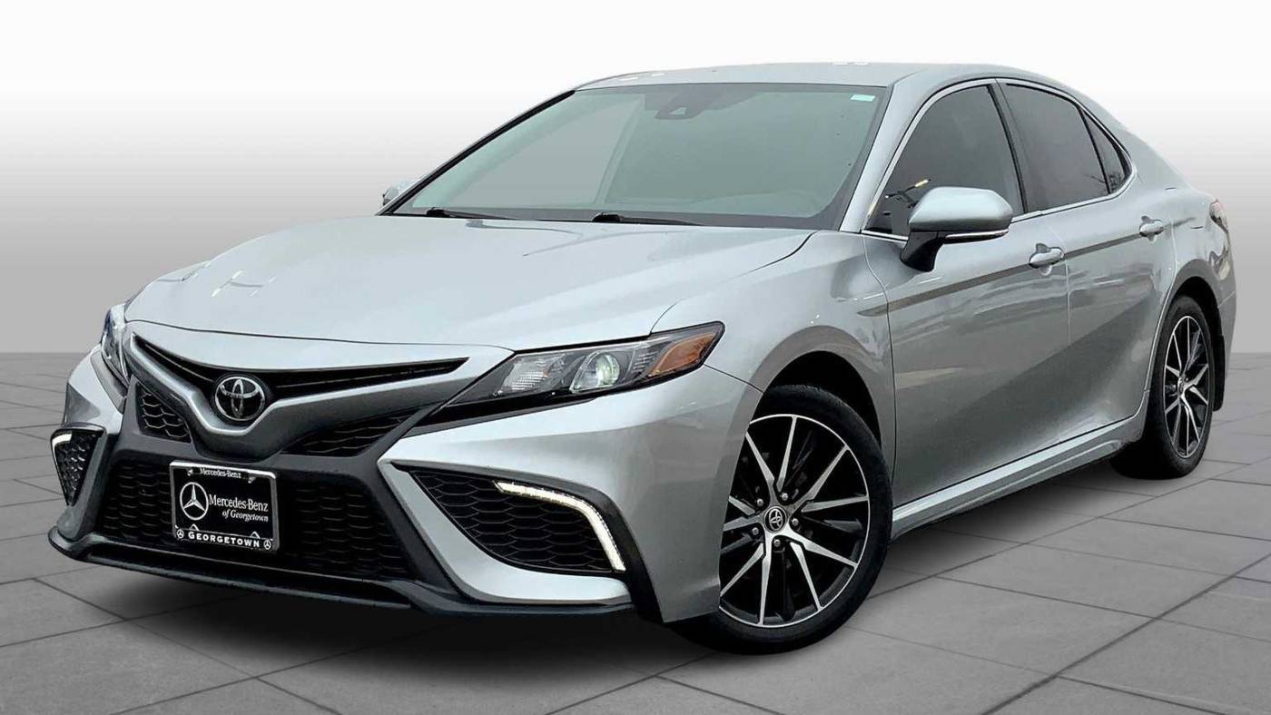 2023 Toyota Camry SE — Sedan — 27,686 mi — Georgetown, TX