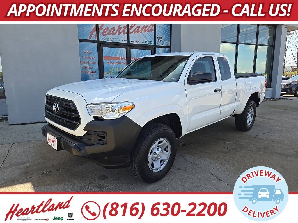 2017 Toyota Tacoma SR — Pickup Truck — 33,817 mi — Excelsior Springs, MO