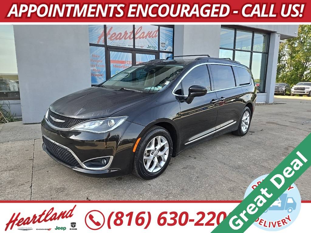 2017 Chrysler Pacifica Touring L — Minivan — 192,757 mi — Excelsior Springs, MO