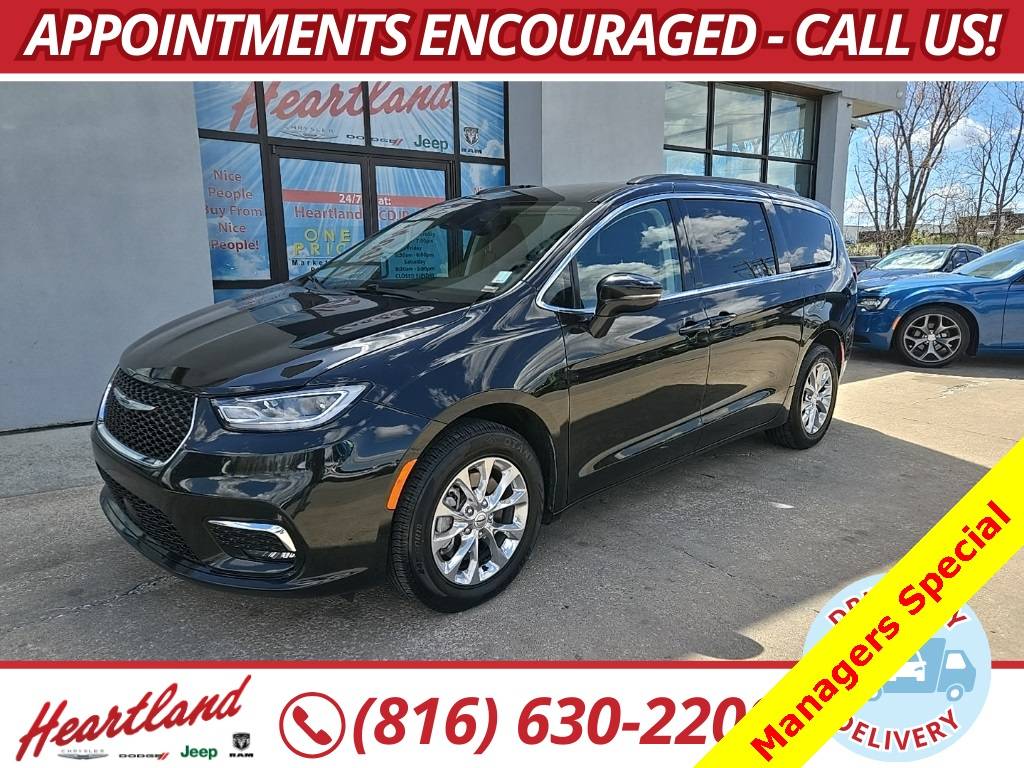 2022 Chrysler Pacifica Touring L — Minivan — 59,243 mi — Excelsior Springs, MO