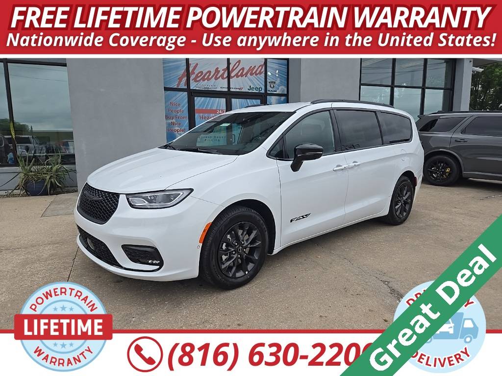 2025 Chrysler Pacifica Select — Minivan — 520 mi — Excelsior Springs, MO