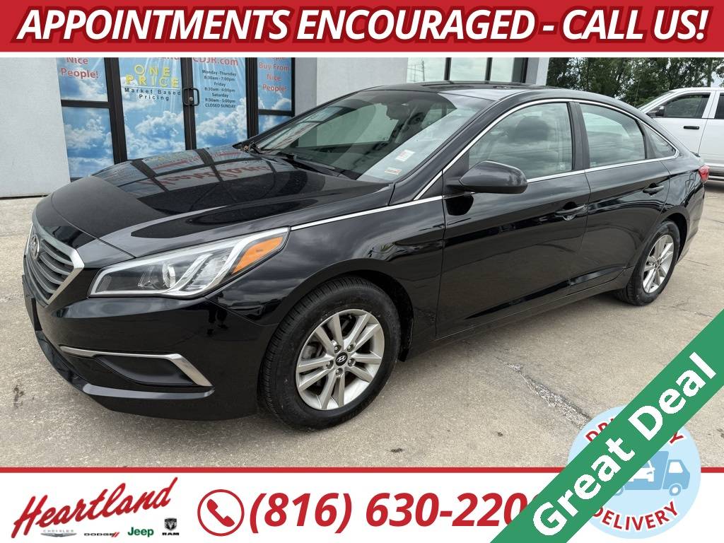 2016 Hyundai Sonata SE — Sedan — 67,054 mi — Excelsior Springs, MO