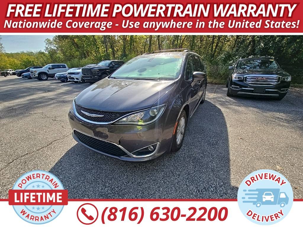 2017 Chrysler Pacifica Touring L — Minivan — 144,158 mi — Excelsior Springs, MO