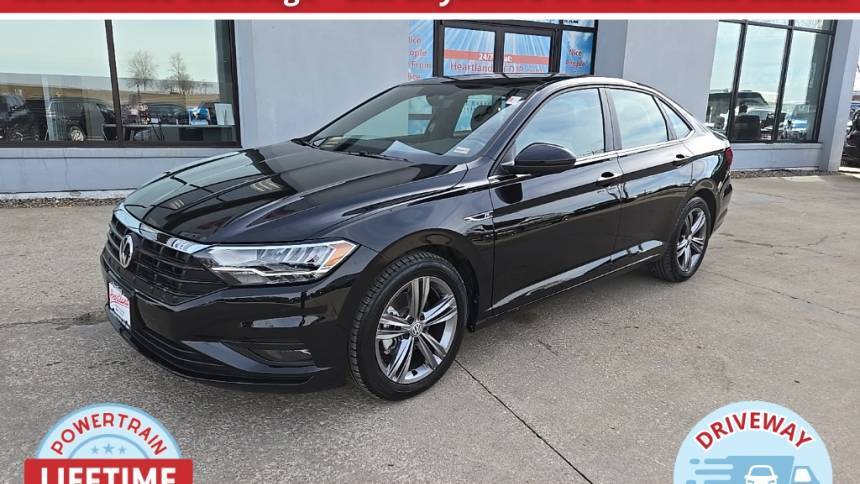 2021 Volkswagen Jetta R-Line — Sedan — 9,134 mi — Excelsior Springs, MO
