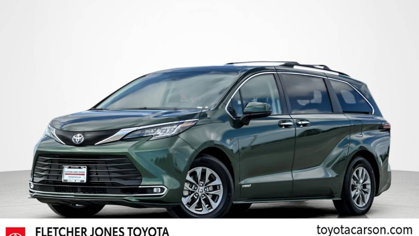 2021 Toyota Sienna XLE — Minivan — 95,855 mi — Carson, CA