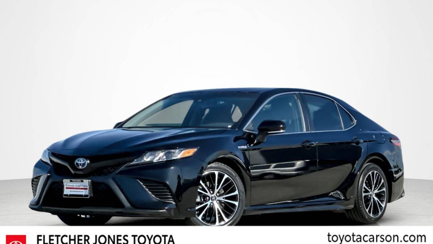 2019 Toyota Camry Hybrid SE — Sedan — 66,906 mi — Carson, CA